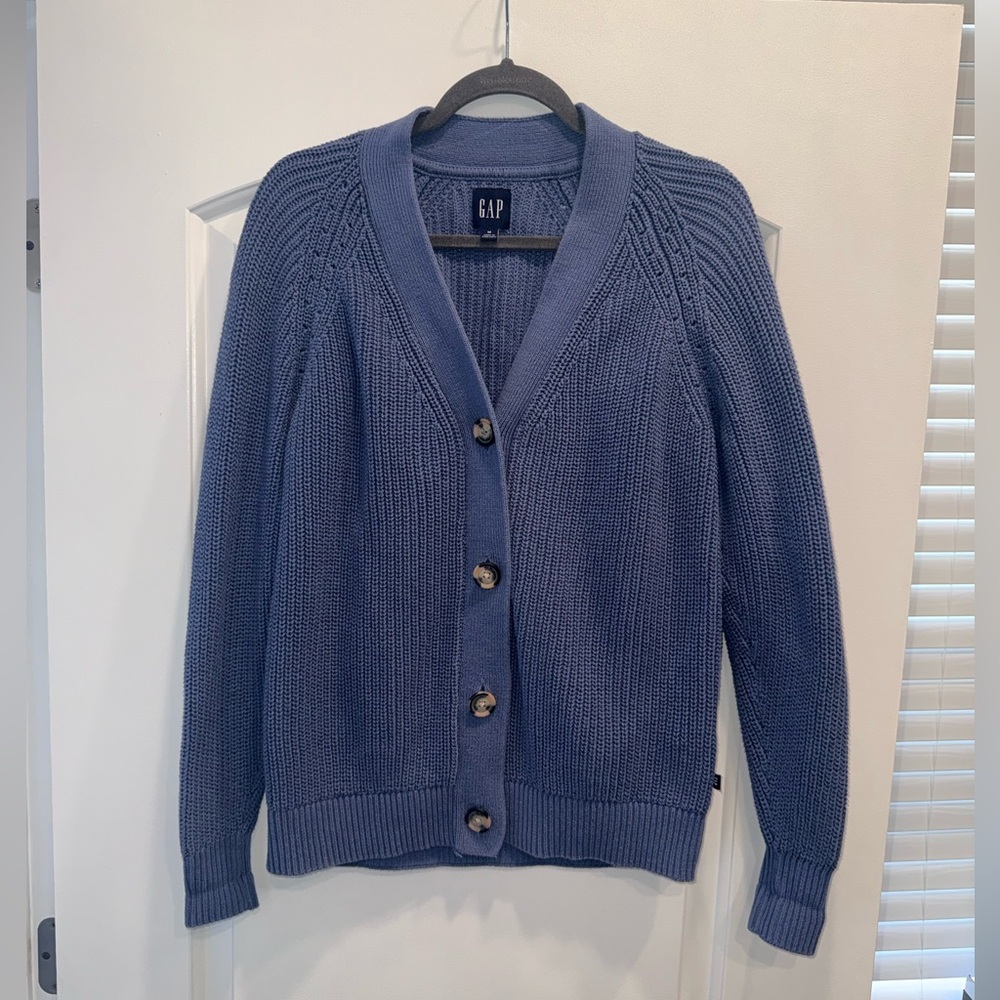 Gap  Button Down Cardigan and Sweaters for Women Light Weight Cardigan Sz M